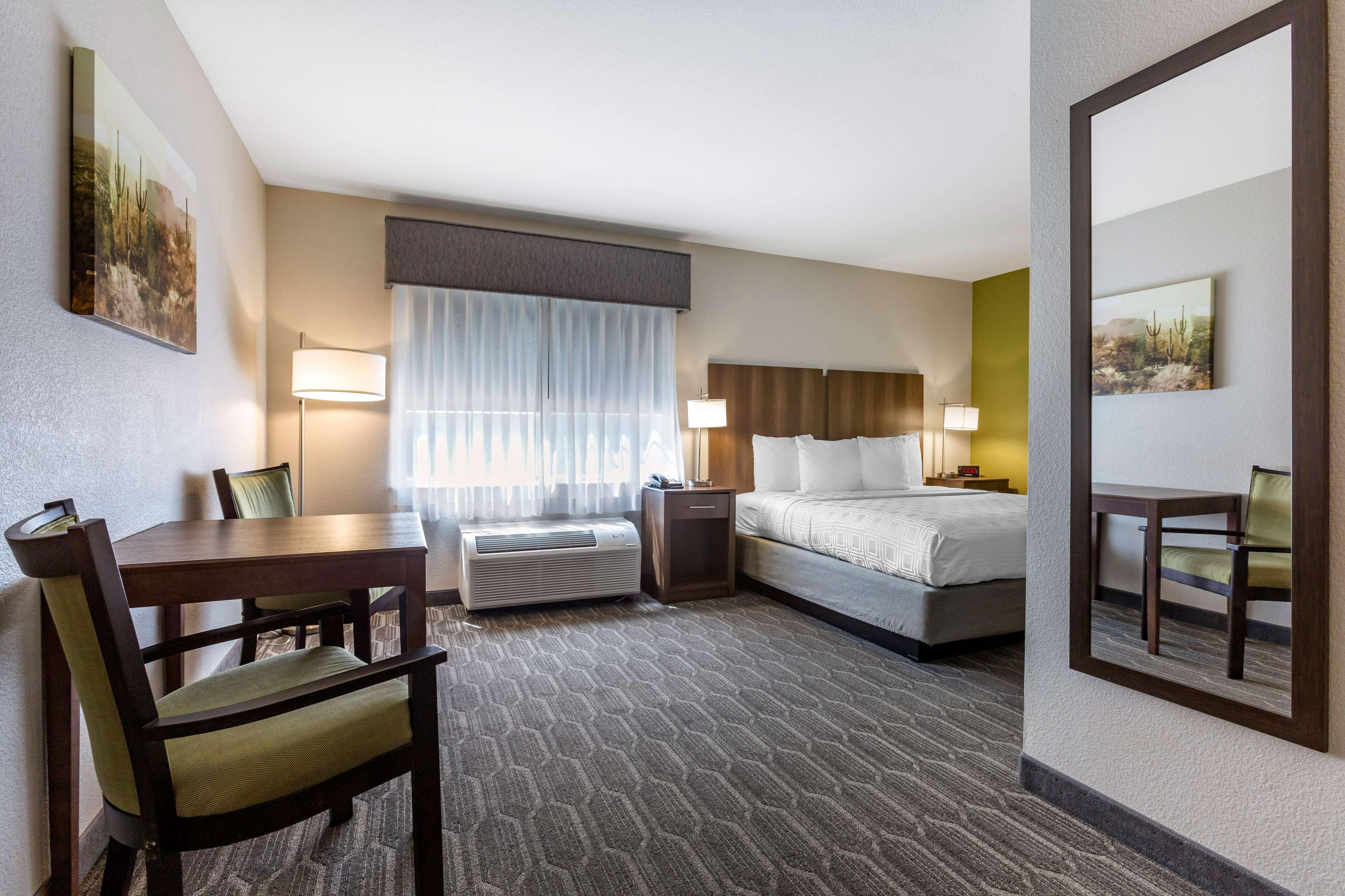 Best Western North Phoenix Hotel Экстерьер фото