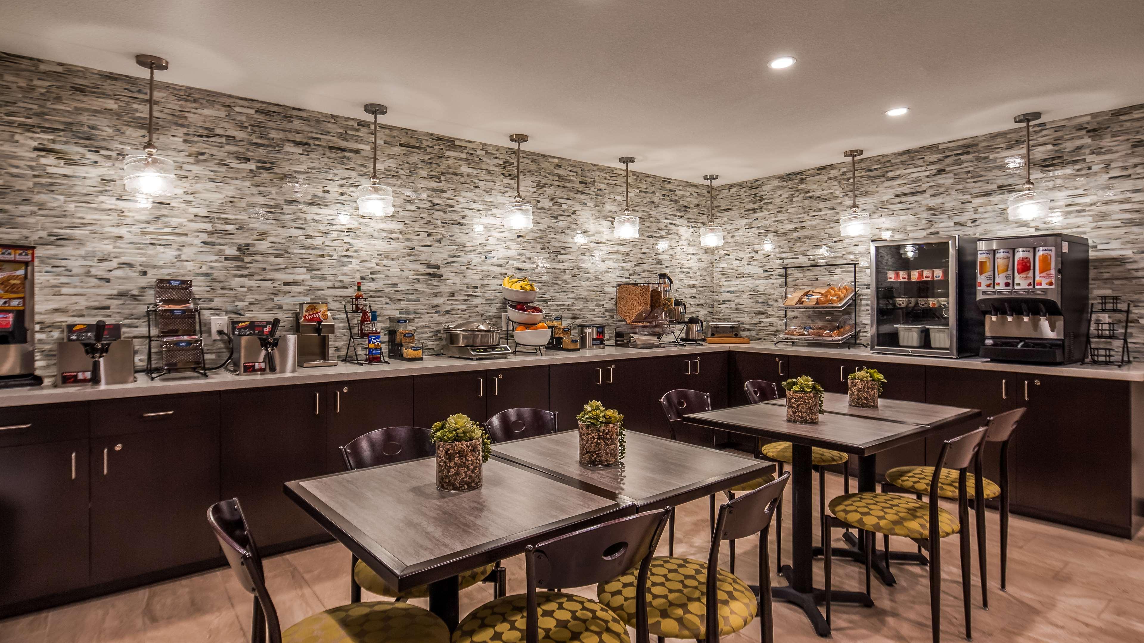 Best Western North Phoenix Hotel Экстерьер фото