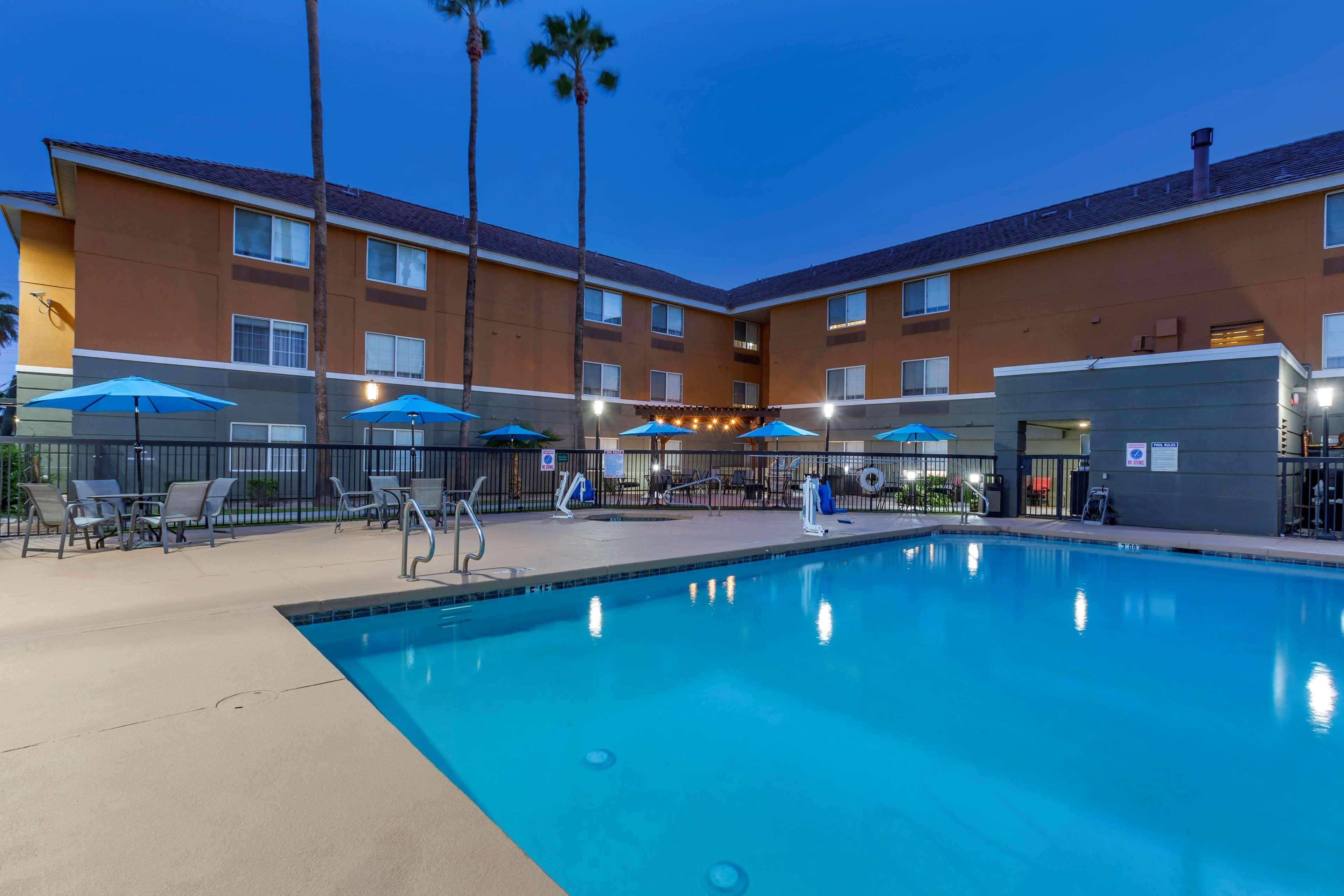 Best Western North Phoenix Hotel Экстерьер фото
